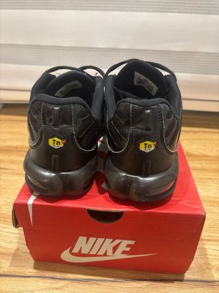 Nike TN Air Max Plus Negras