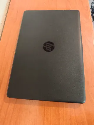 Portátil HP i3 8GB 500GB 15"