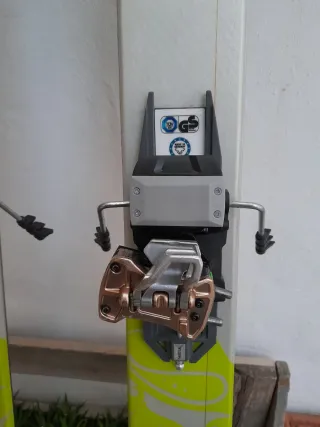 Esquís de travesía K2