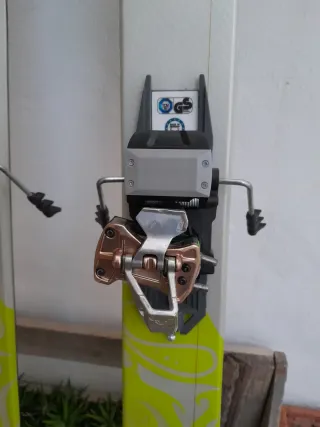 Esquís de travesía K2