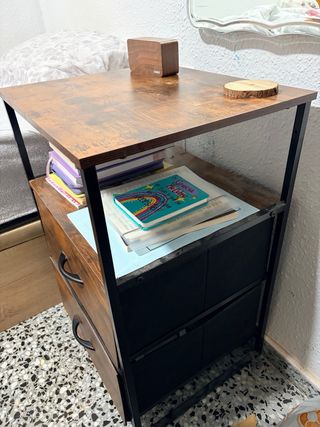 Escritorio y mesa de noche De madera y hierro