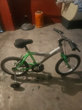 Bicicleta infantil Mongoose verde/plata