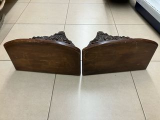 2 Estantes de pared tallados madera