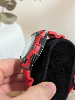 Casio AE-1000W Reloj Deportivo Rojo