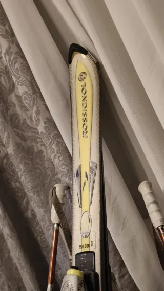 Esquís Rossignol con bastones