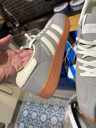 Adidas Spezial grises