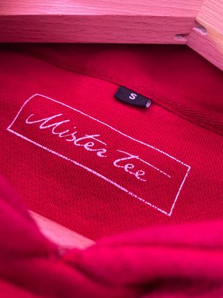 Sudadera Mister Tee "Pray" Roja - Talla S - Estilo