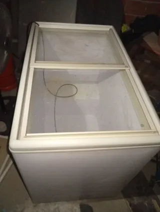 Congelador horizontal con tapa de cristal