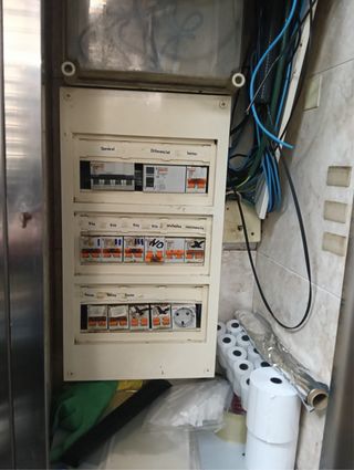 Electricista económico