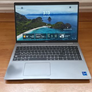 Portátil Dell Precision 3561 Plata