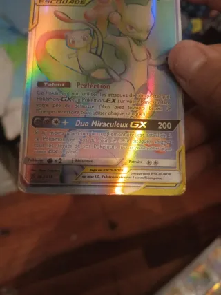 Carta Pokémon GX Mewtwo y Mew