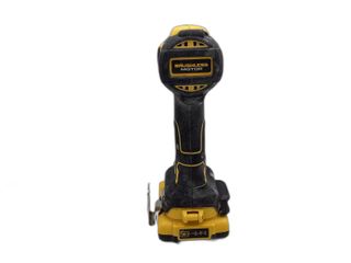 taladro a bateria dewalt dcd796