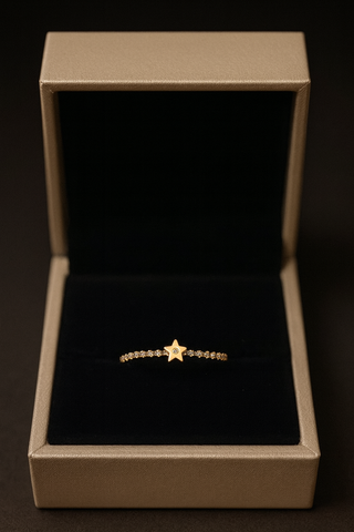 Anillo Estrella Oro con Circonitas