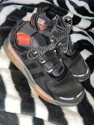 Adidas Zapatillas Negras y Rosas