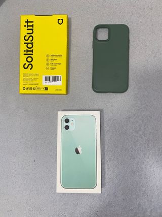 iPhone 11 Verde con funda rhinoshield