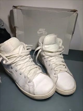 Zapatillas Nike Botín Blancas talla 37,5