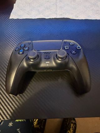 Mando PS5 Negro se da con su caja oficial