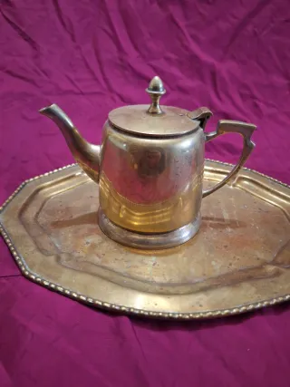 Set di teiere e zuccheriere in bronzo