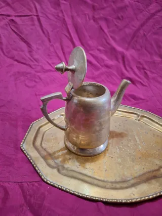 Set di teiere e zuccheriere in bronzo