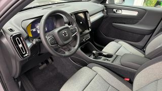 VOLVO XC40 2.0 B3 MHEV CORE DCT 5P