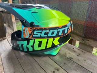 Casco THOR Motocross Gafas Doradas