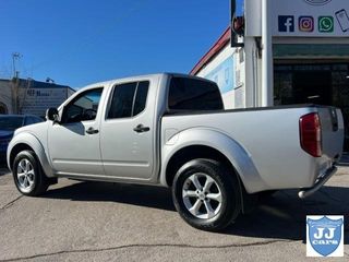 NISSAN Navara 2.5 dCI