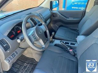 NISSAN Navara 2.5 dCI