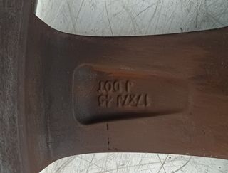 Toyota 5202562 r17 llanta avensis cross sport