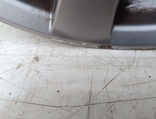 Toyota 5202562 r17 llanta avensis cross sport