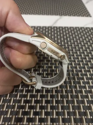 Garmin Fenix 8 43mm AMOLED Oro Blanco