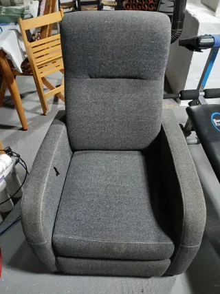 Poltrona relax motorizzata articolabile