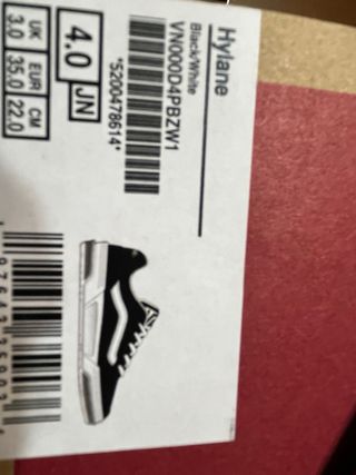 Zapatillas Vans Negras y Blancas