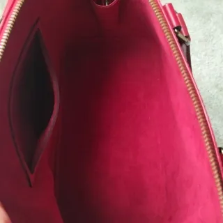 Louis Vuitton Alma Roja