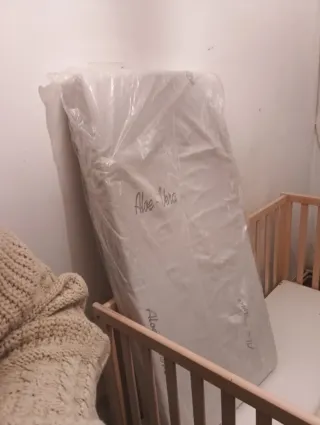 Cuna bebé + colchón sin usar+ sabanas en foto seve