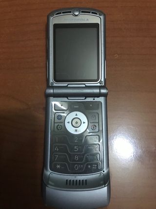 Motorola Razr V3 Grigio da Collezione
