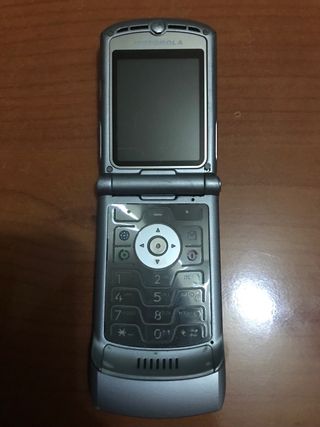 Motorola Razr V3 Grigio da Collezione
