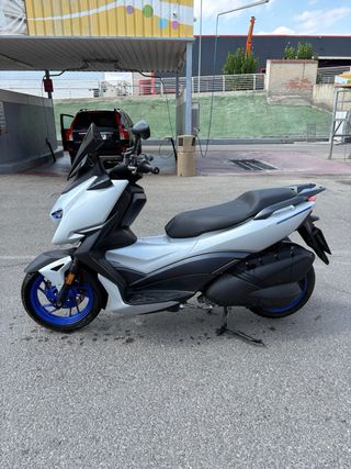 Moto 125cc como nueva - 11.000km