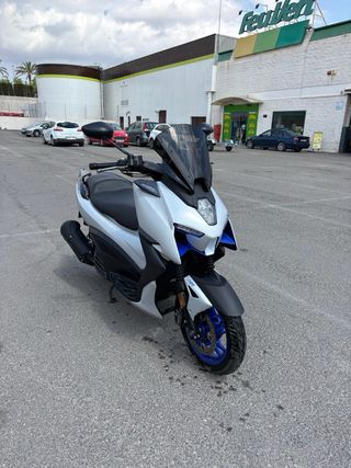 Moto 125cc como nueva - 11.000km