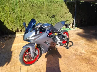 Vendo/Cambio Ducati SuperSport  2022
