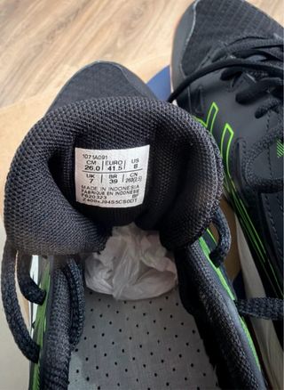 ASICS Gel Rocket 11 Scarpe Pallavolo numero 41.5