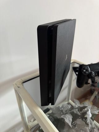 PS4 500GB Negra con Mando y Cables