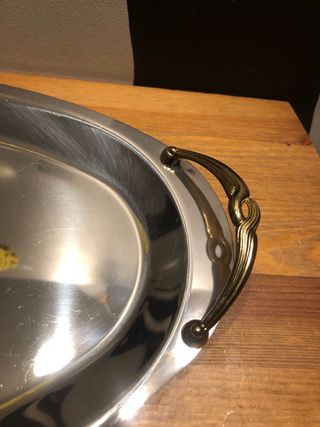Vassoio acciaio inox con manici dorati