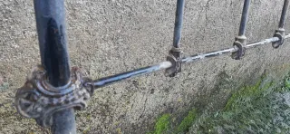 Cabeceros de cama antiguos de hierro forjado.