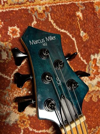 Bajo Marcus Miller Sire M2 Eléctrico