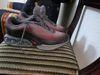 Zapatillas Nike Hombre Gris/Rojo