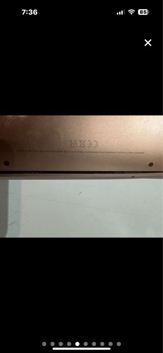 MacBook 2020 Oro Pantalla Rota con caja y cargador