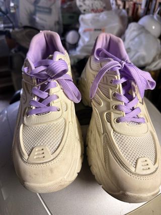 Scarpe da ginnastica beige e viola