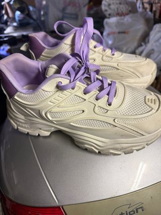 Scarpe da ginnastica beige e viola
