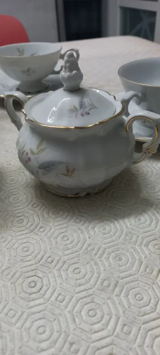 Servizio da tè in porcellana