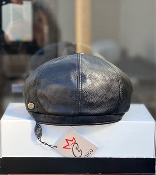 Boina de piel negra talla 61-62